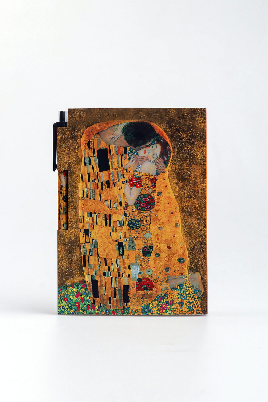 The Kiss Klimt pen magnetic notebook